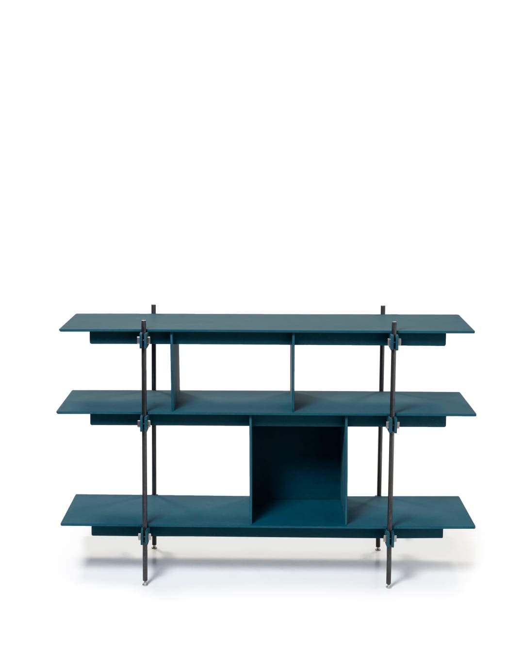 Blaues Design Regal aus Stahl mit offenem Regalsystem Holz und mittiger Regal mit Türen.